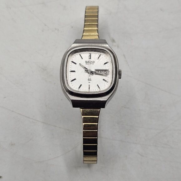 Vintage Seiko 2626-5010 Ladies Wristwatch A2 Japan-A New Battery Runs Great main image 5